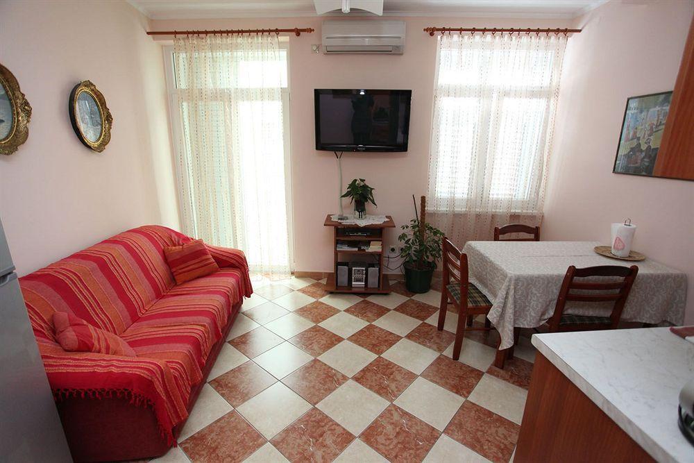 Split Apartments Peric Dış mekan fotoğraf