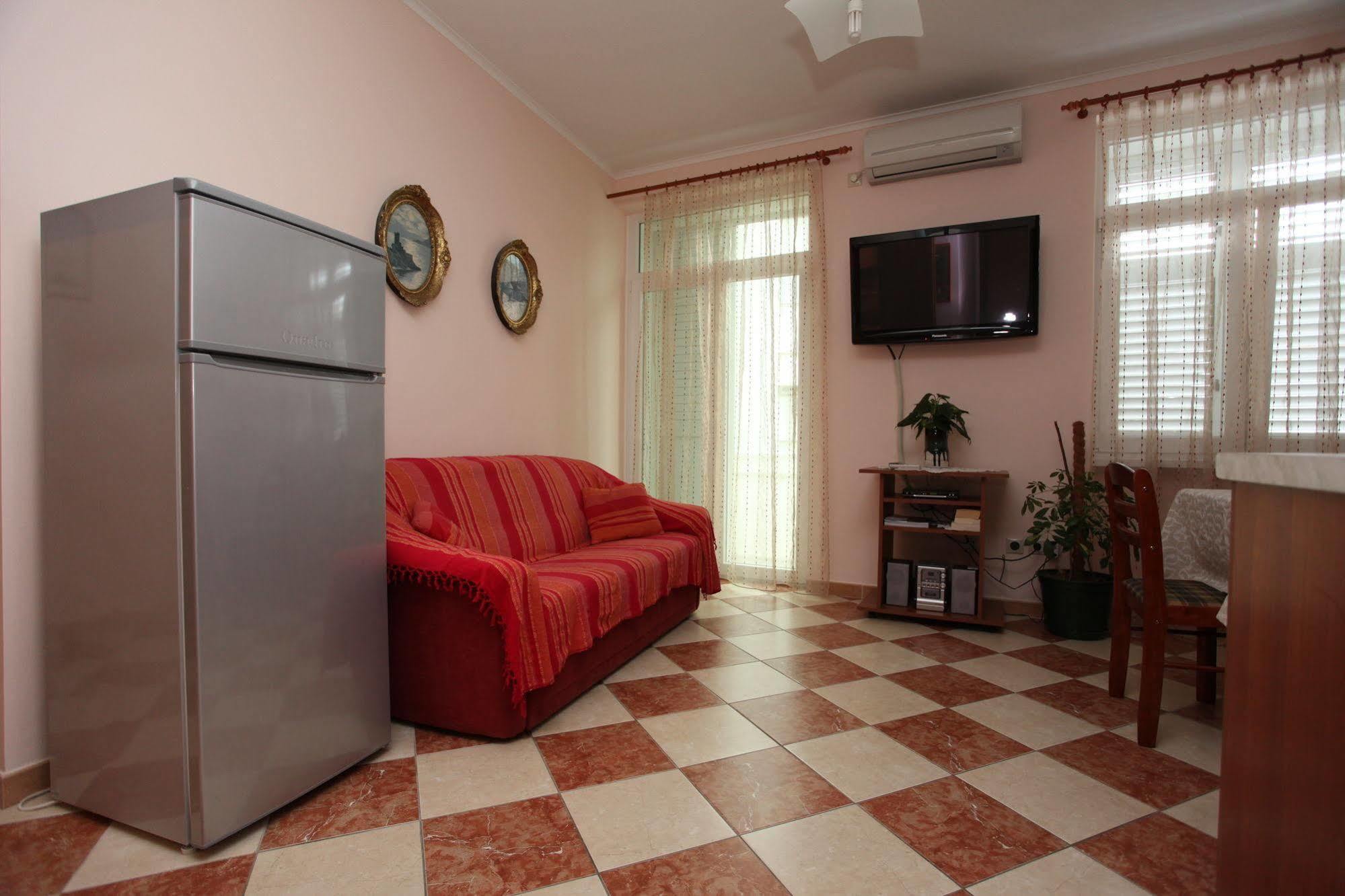 Split Apartments Peric Dış mekan fotoğraf
