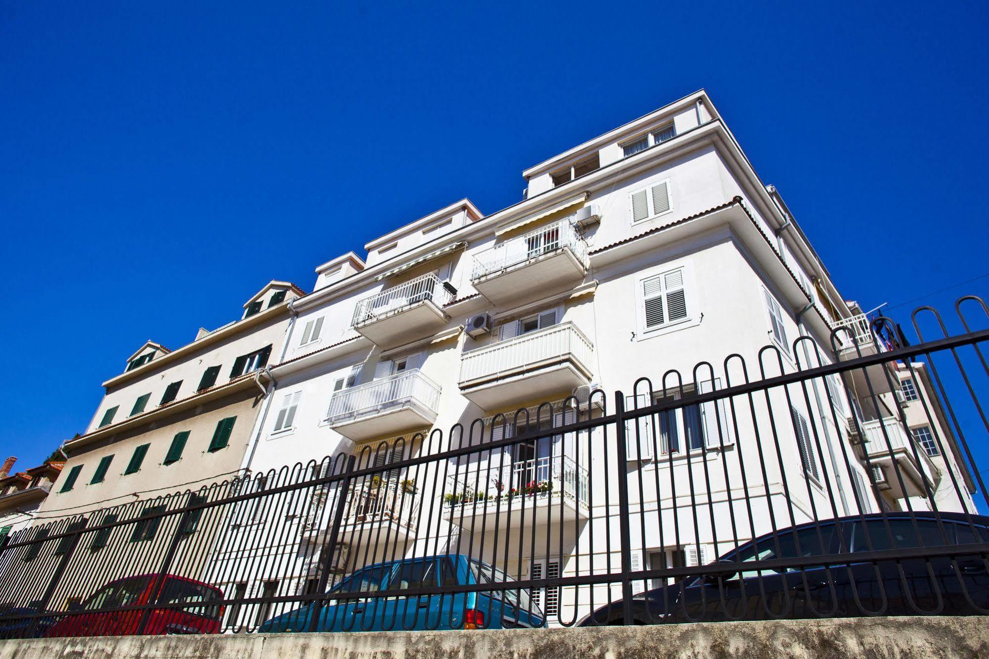 Split Apartments Peric Dış mekan fotoğraf