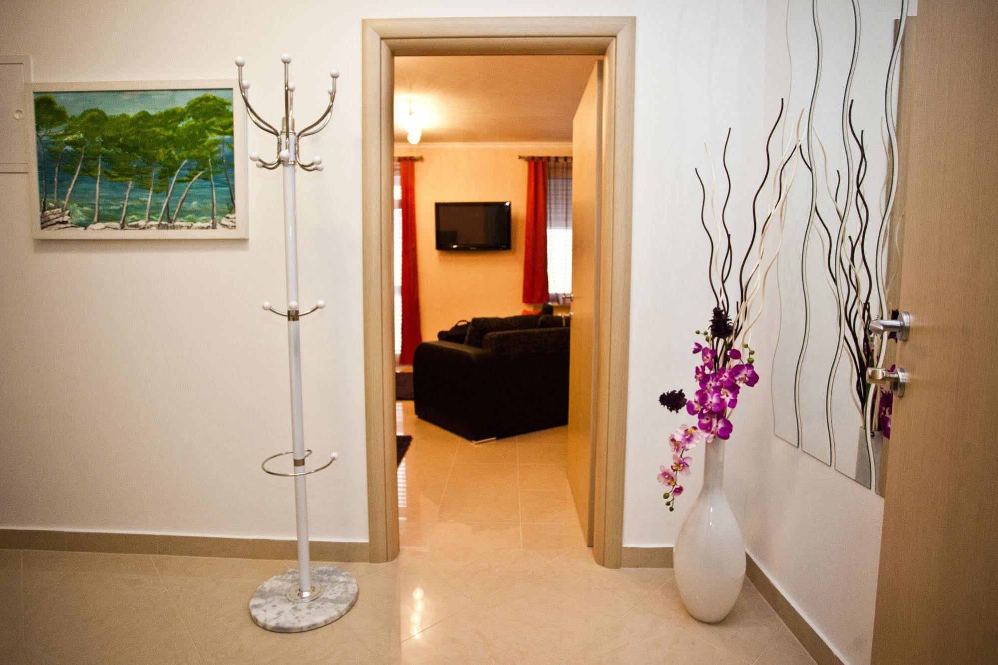 Split Apartments Peric Dış mekan fotoğraf